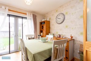 Diner- click for photo gallery